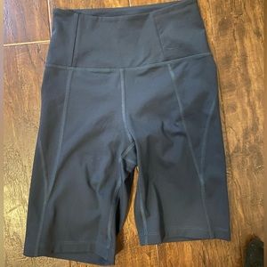 Women’s girlfriend collective biker shorts